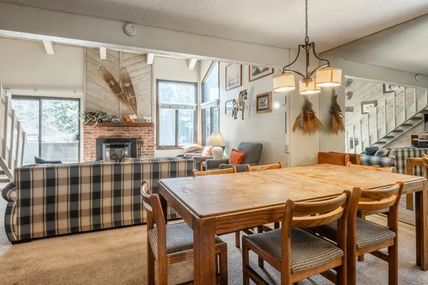 $655,000 | 2 Arrowhead Drive, Unit 14, Mammoth Lakes, CA 93546