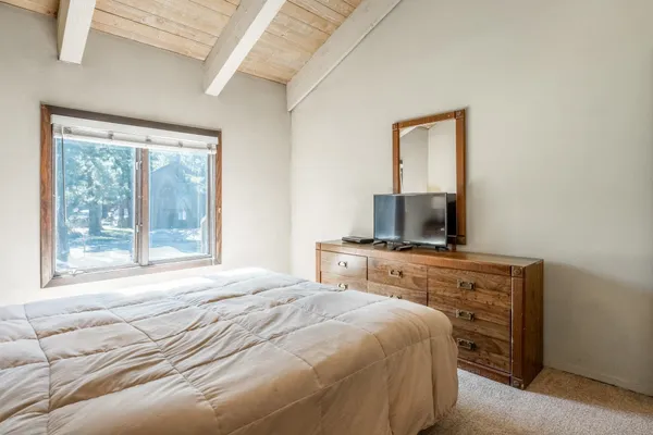 $655,000 | 2 Arrowhead Drive, Unit 14, Mammoth Lakes, CA 93546