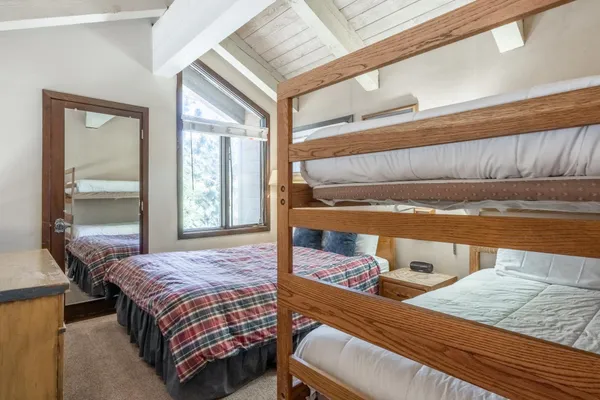 $655,000 | 2 Arrowhead Drive, Unit 14, Mammoth Lakes, CA 93546