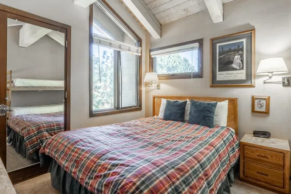 $655,000 | 2 Arrowhead Drive, Unit 14, Mammoth Lakes, CA 93546