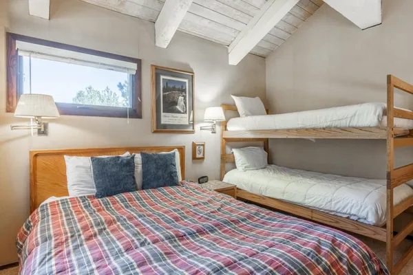 $655,000 | 2 Arrowhead Drive, Unit 14, Mammoth Lakes, CA 93546