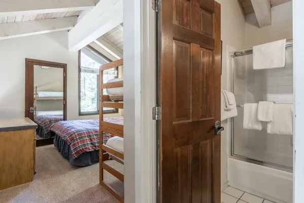 $655,000 | 2 Arrowhead Drive, Unit 14, Mammoth Lakes, CA 93546