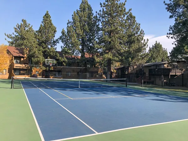 $655,000 | 2 Arrowhead Drive, Unit 14, Mammoth Lakes, CA 93546