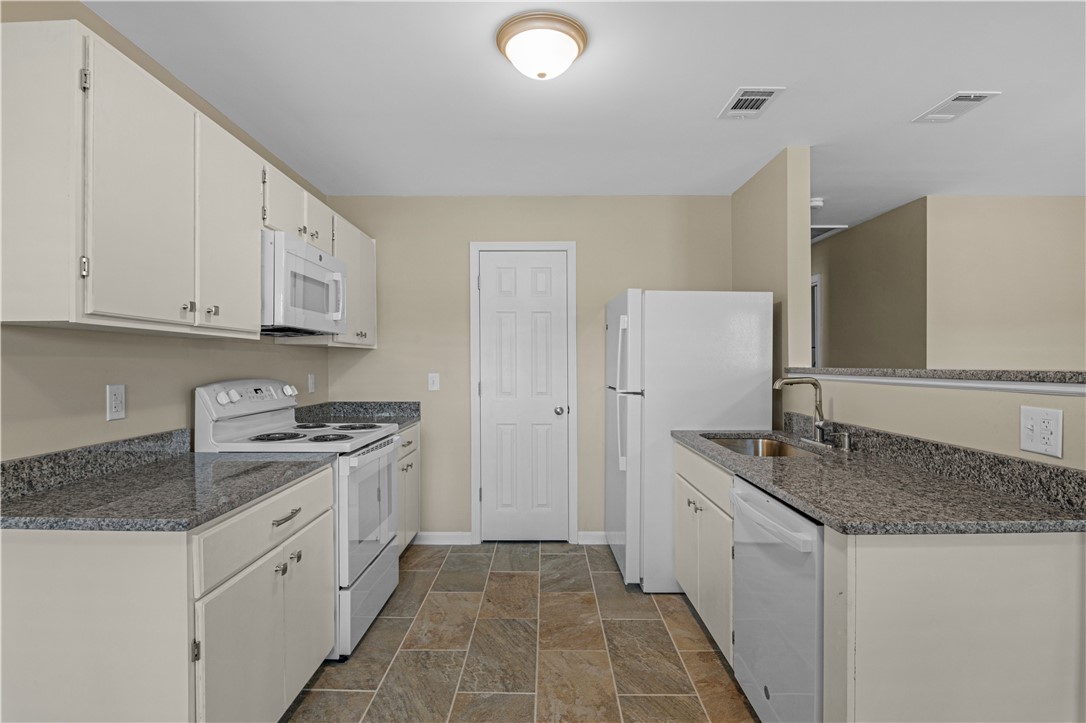 371 Cherokee Avenue Waycross, GA 31501 - Photo 13 of 23