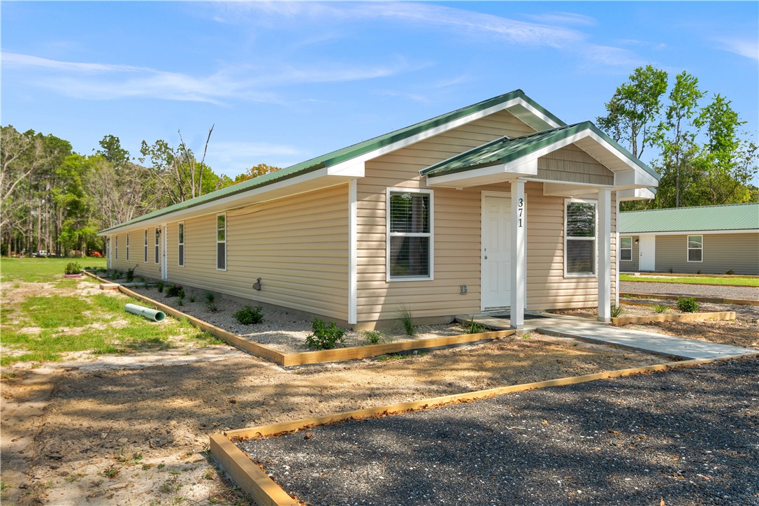 371 Cherokee Avenue Waycross, GA 31501 - Photo 3 of 23