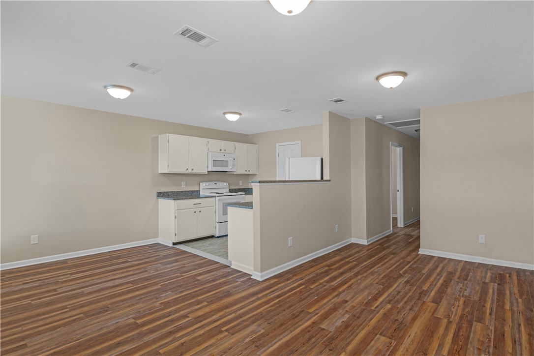371 Cherokee Avenue Waycross, GA 31501 - Photo 9 of 23