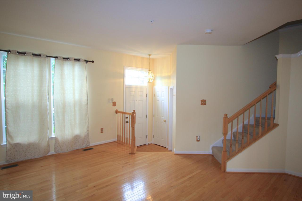 17630 Basalt Way Hagerstown, MD 21740 - Photo 2 of 20 Living Room