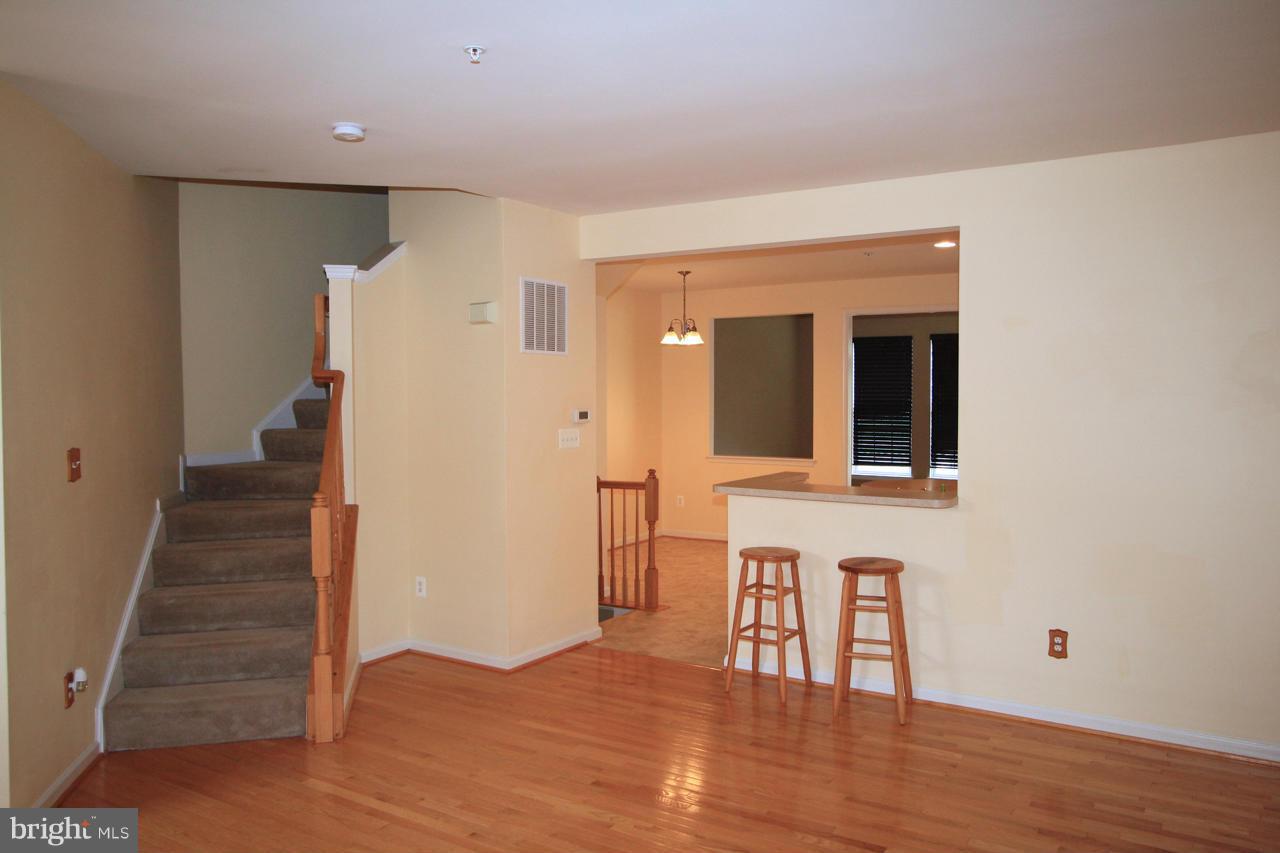 17630 Basalt Way Hagerstown, MD 21740 - Photo 3 of 20 Living Room