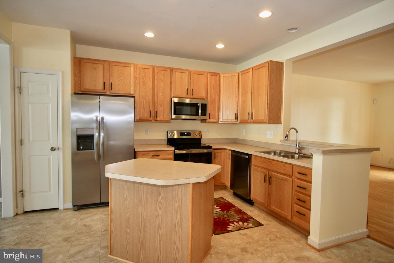 17630 Basalt Way Hagerstown, MD 21740 - Photo 4 of 20 Kitchen