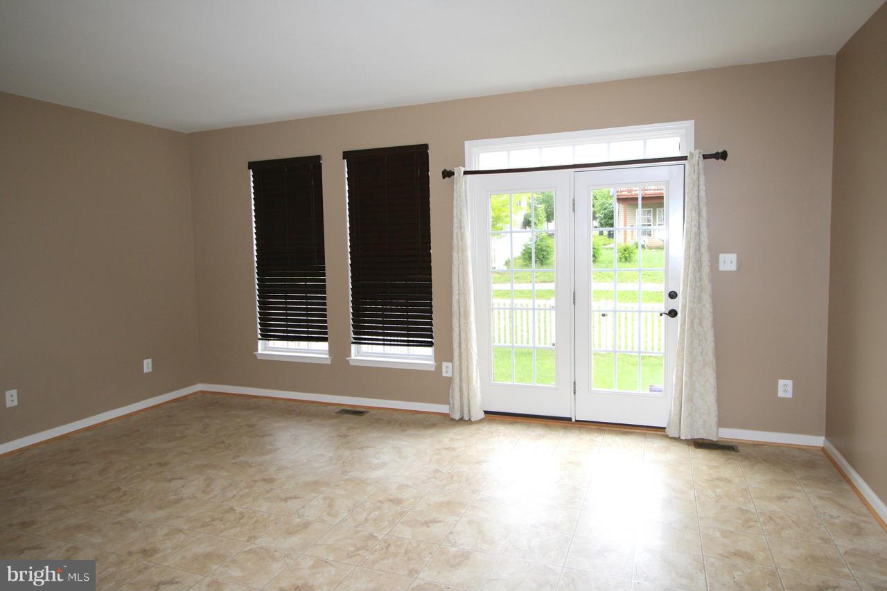 17630 Basalt Way Hagerstown, MD 21740 - Photo 7 of 20 Family Room