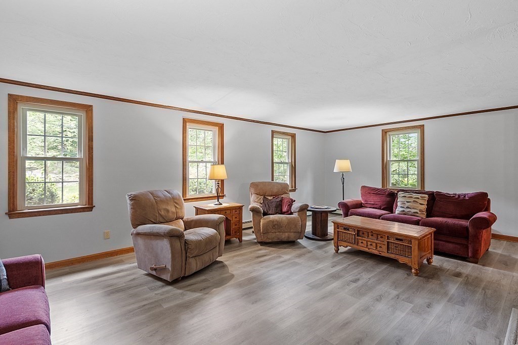 74 Willard Road Westminster, MA 01473 - Photo 6 of 42 Gallery Image 6
