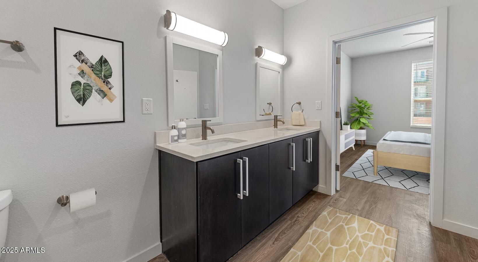 6025 West Thomas Road, Unit 2 Phoenix, AZ 85033 - Photo 6 of 24 Bathroom