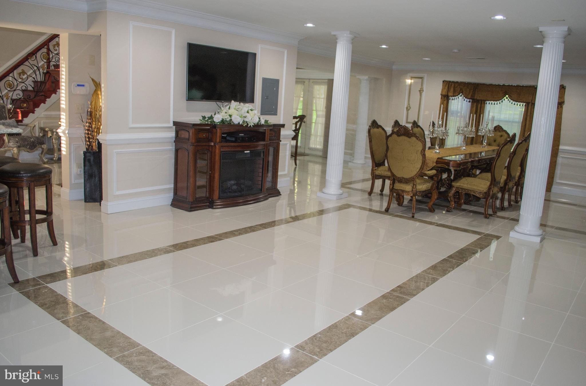 13721 Palm Road Woodbridge, VA 22193 - Photo 14 of 30 Living Room