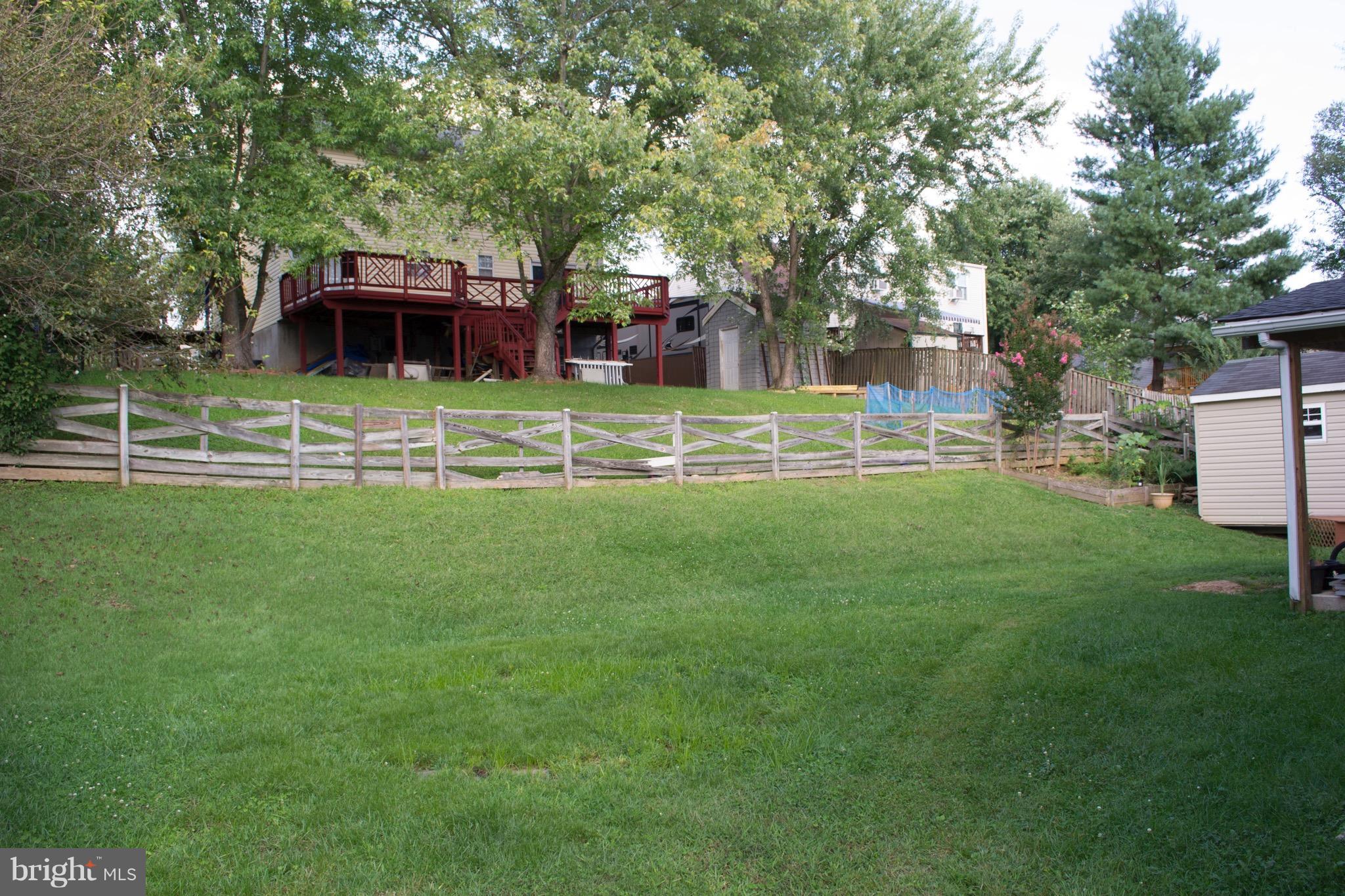 Exterior (Rear)