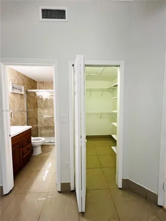 $2,100 | 3380 Northeast 9th Street, Unit 203, Homestead, FL 33033