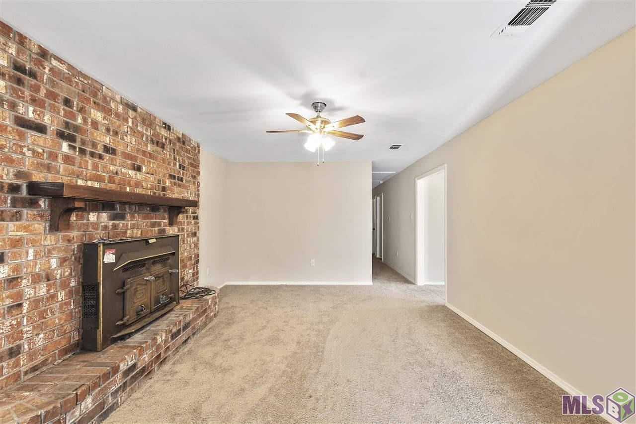 9561 Rustling Oaks Drive Baton Rouge, LA 70818 - Photo 2 of 17
