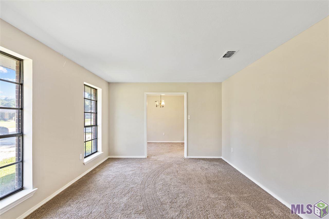 9561 Rustling Oaks Drive Baton Rouge, LA 70818 - Photo 5 of 17