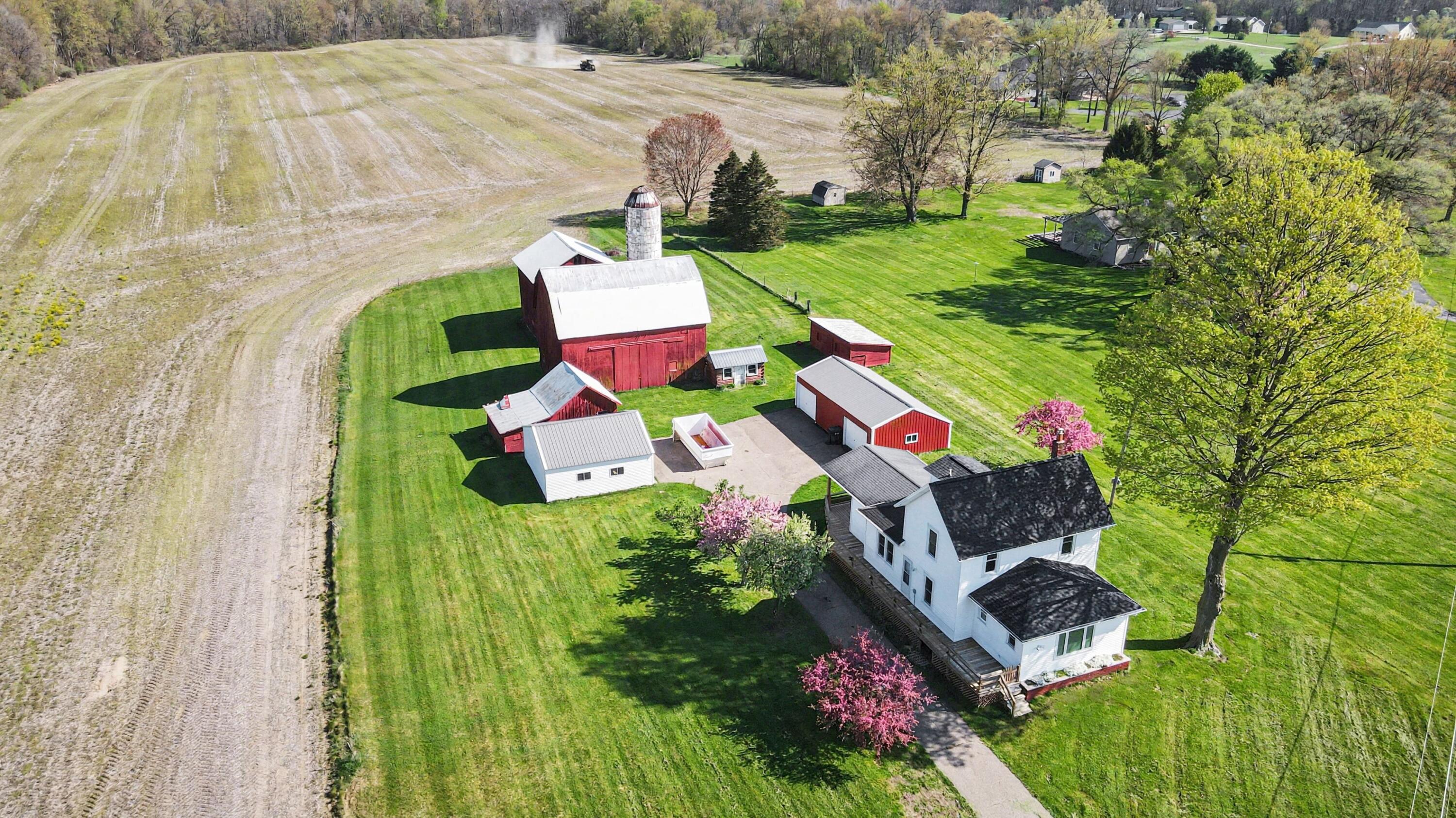 8891 Pennfield Road Battle Creek, MI 49014 - Photo 1 of 39 Aerial Shot