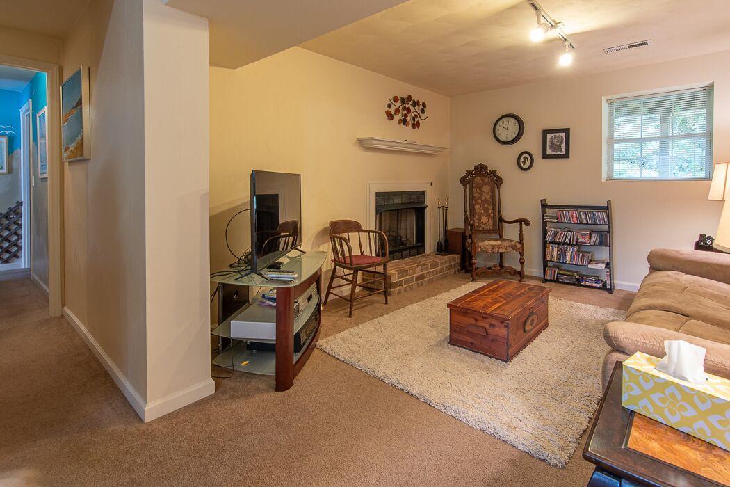 2612 Spring Road Southwest Roanoke, VA 24015 - Photo 22 of 44 Spring RD 18