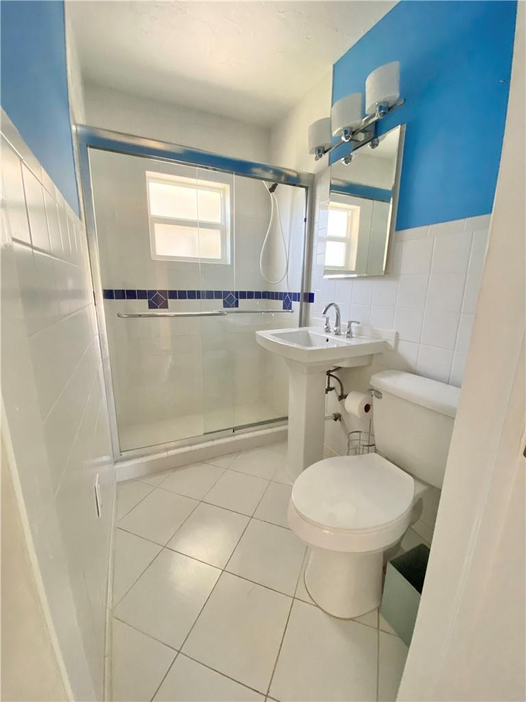 201 East 24th Street Riviera Beach, FL 33404 - Photo 14 of 27 Photo 14