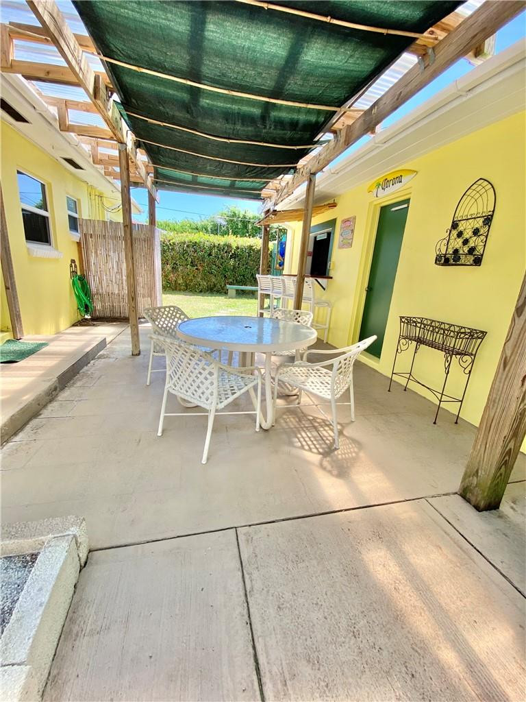 201 East 24th Street Riviera Beach, FL 33404 - Photo 16 of 27 Covered patio