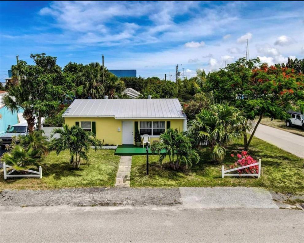 201 East 24th Street Riviera Beach, FL 33404 - Photo 4 of 27 Photo 4