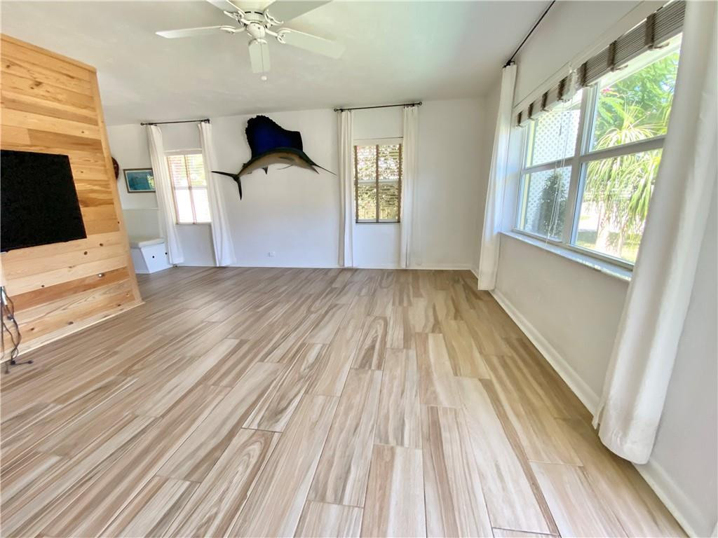 201 East 24th Street Riviera Beach, FL 33404 - Photo 6 of 27 Photo 6