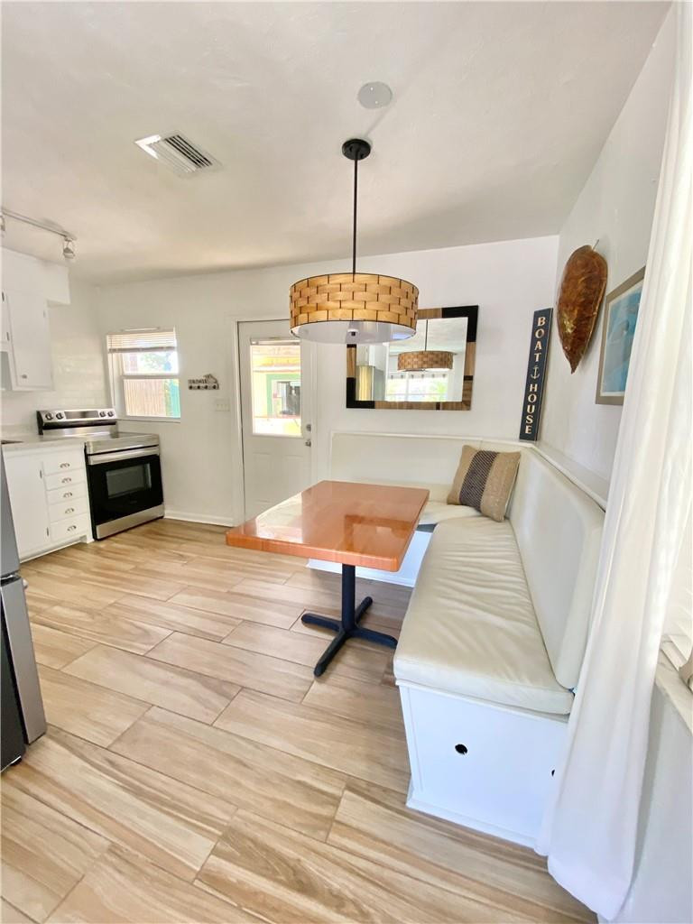 201 East 24th Street Riviera Beach, FL 33404 - Photo 8 of 27 Dine In Kitchen