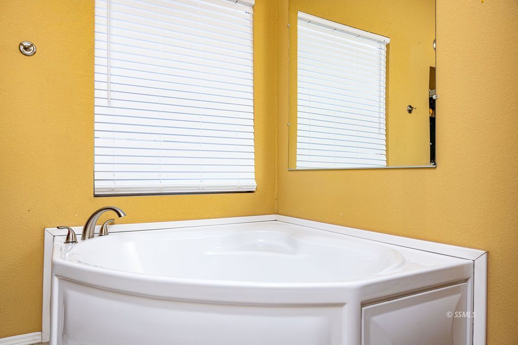 801 West Ward Avenue, Unit 75 Ridgecrest, CA 93555 - Photo 21 of 33 Gallery Image 21