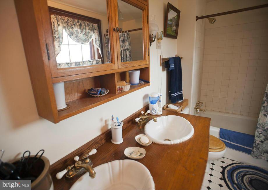 330 Highview Road Tracys Landing, MD 20779 - Photo 19 of 29 Bath (Master)