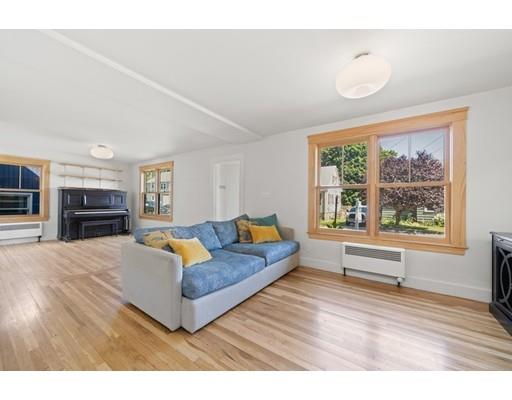 9 Abbott Road Gloucester, MA 01930 - Photo 5 of 37 Gallery Image 5