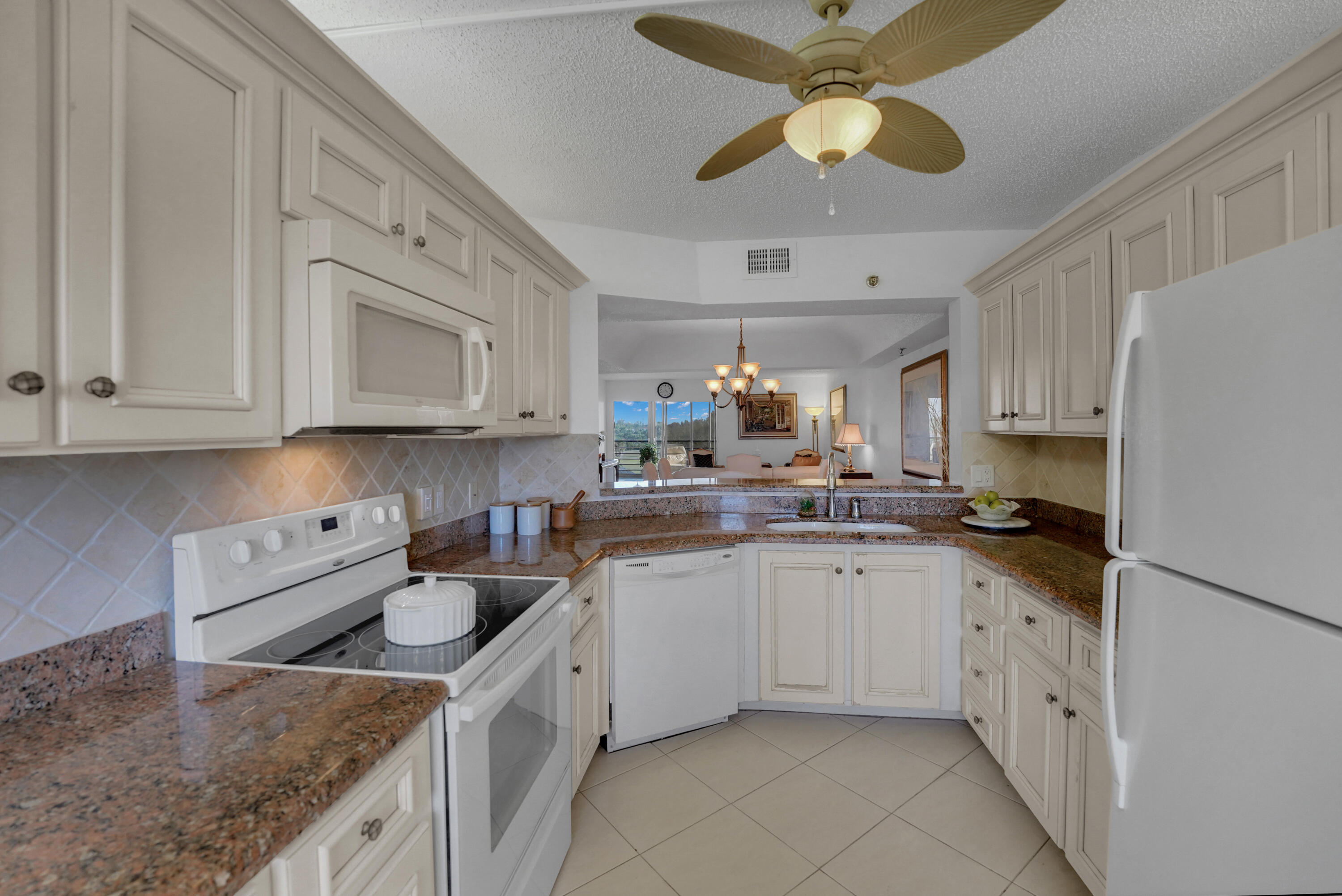 9220 Southwest 14th Street, Unit 3408 Boca Raton, FL 33428 - Photo 7 of 41 DSC08824