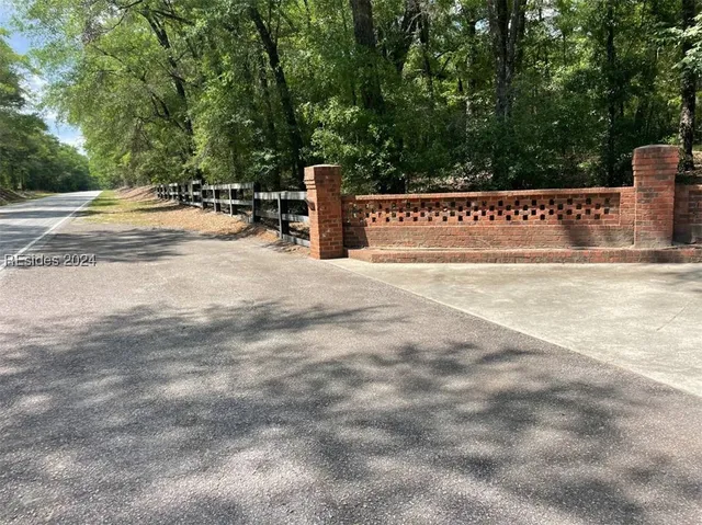 $979,000 | 3481 Sand Hills Road, Garnett, SC 29922