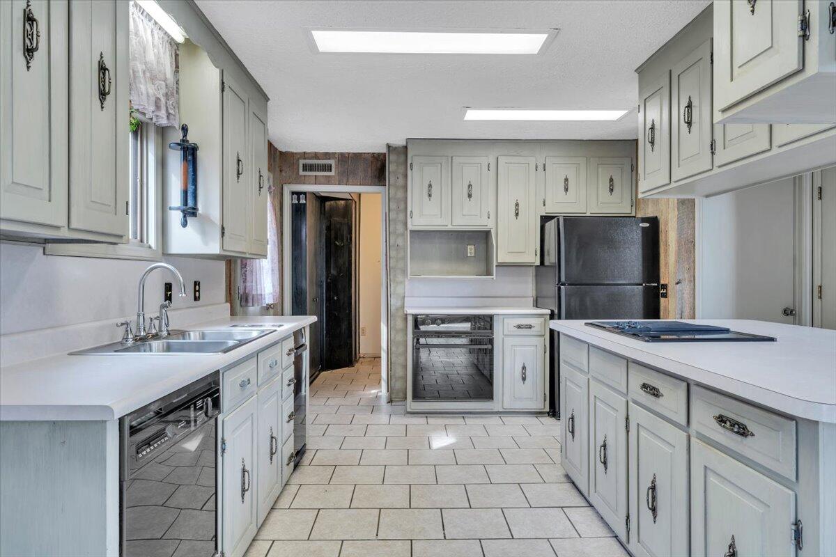 2768 Lake Retreat Road Huddleston, VA 24104 - Photo 16 of 92 03-MIB02512