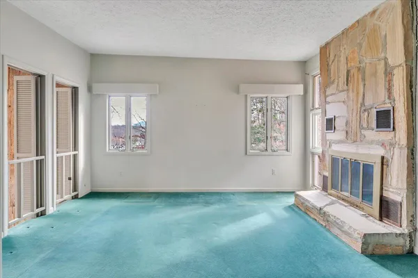 $1,600,000 | 2768 Lake Retreat Road, Huddleston, VA 24104