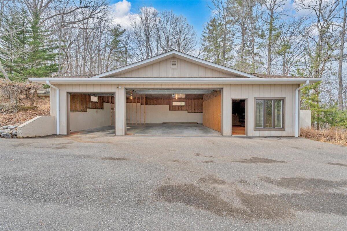 2768 Lake Retreat Road Huddleston, VA 24104 - Photo 8 of 92 63-MIB02455
