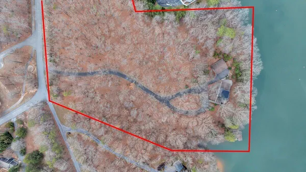 $1,600,000 | 2768 Lake Retreat Road, Huddleston, VA 24104