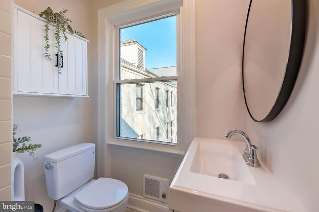 $515,000 | 3100 Connecticut Avenue Northwest, Unit 430, Washington, DC 20008