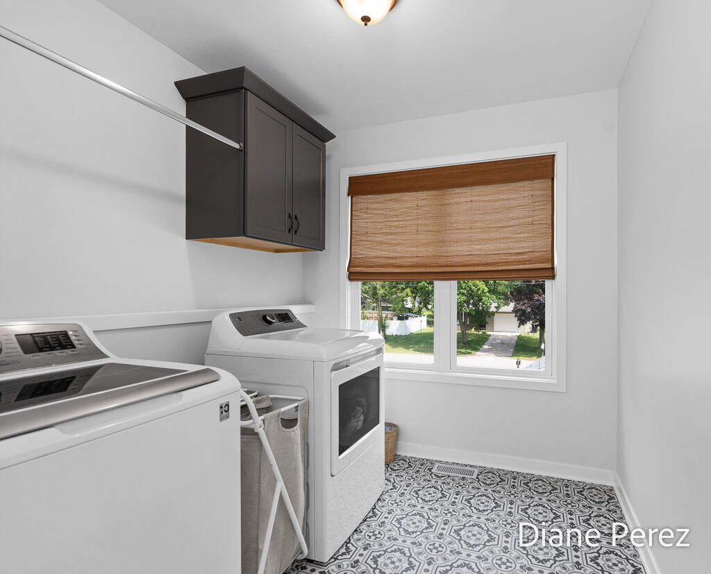 1624 Harding Street Holland, MI 49423 - Photo 22 of 42 1624HardingSt-38LoRes