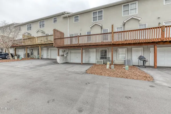 $299,900 | 166 Bentley Parc, Unit 42, Johnson City, TN 37615