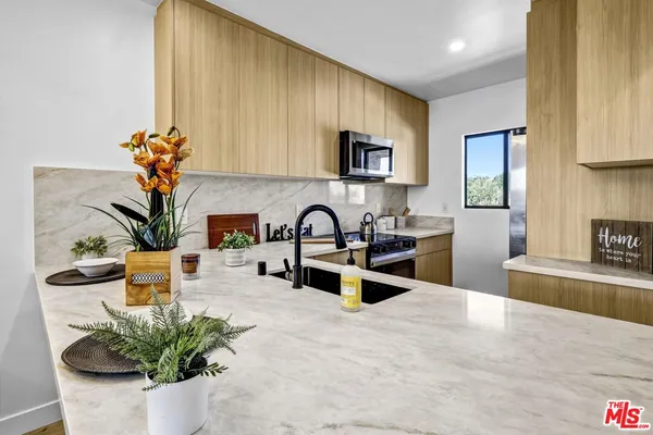 $550,000 | 26251 Vermont Avenue, Unit 307, Harbor City, CA 90710