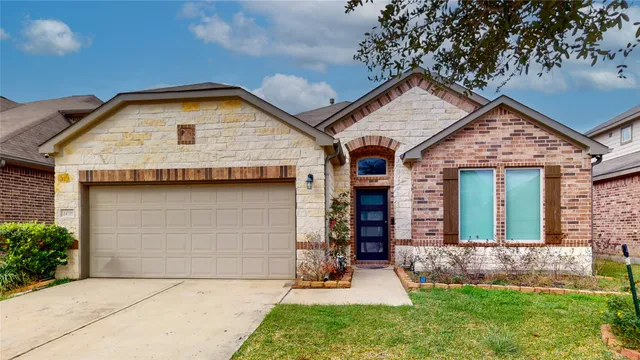 $2,500 | 14735 Garner Falls Trail, Humble, TX 77396
