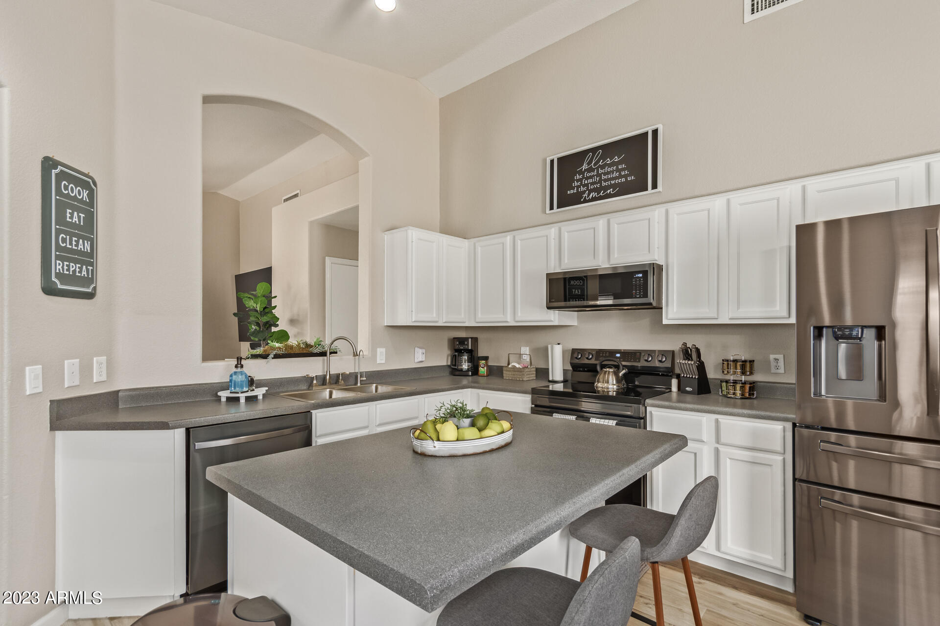 3064 East Millbrae Lane Gilbert, AZ 85234 - Photo 12 of 79 0013-13 - Millbrae