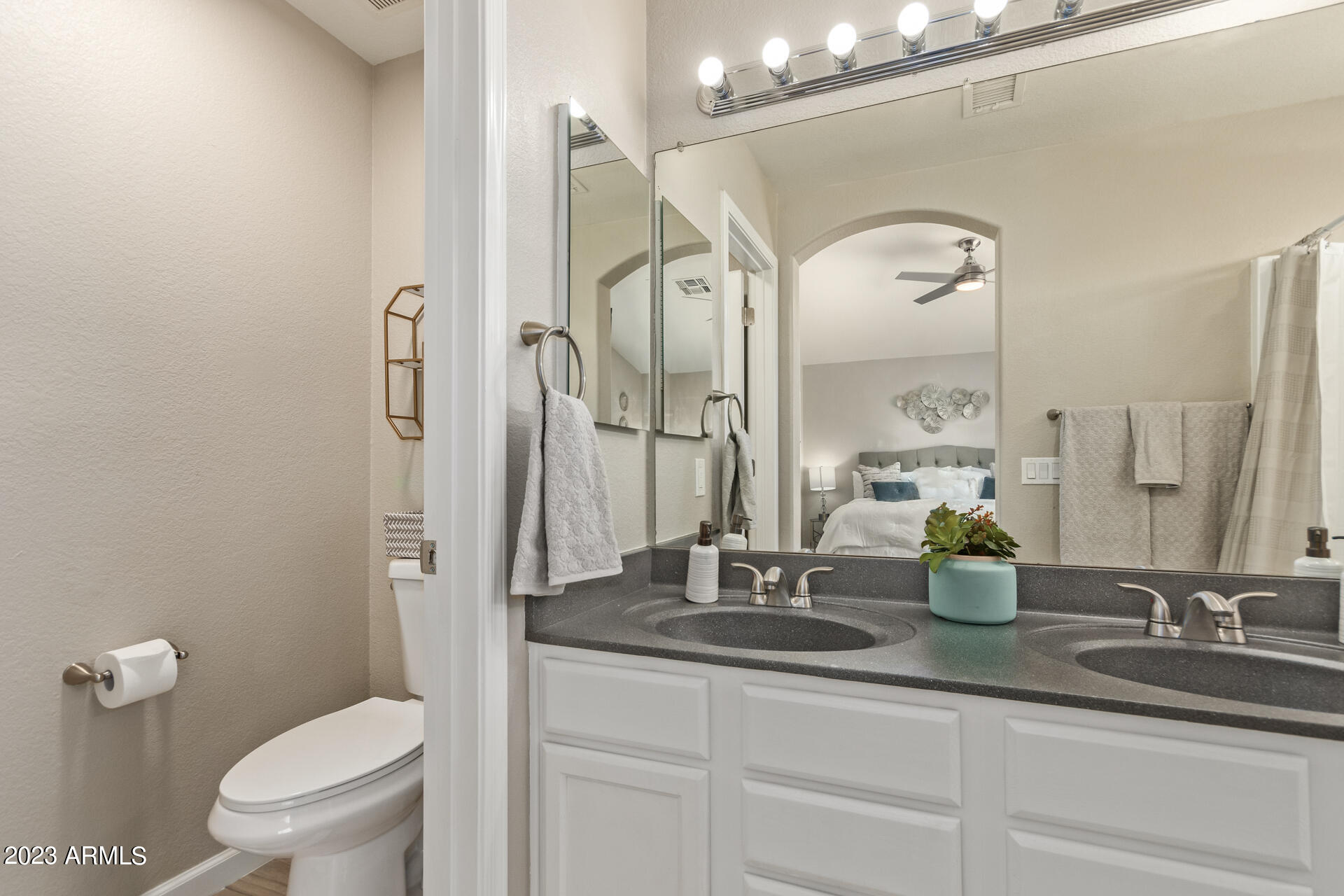 3064 East Millbrae Lane Gilbert, AZ 85234 - Photo 17 of 79 0018-18 - Millbrae