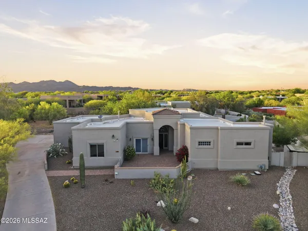 $910,000 | 990 West Silver Spring Place, Oro Valley, AZ 85755