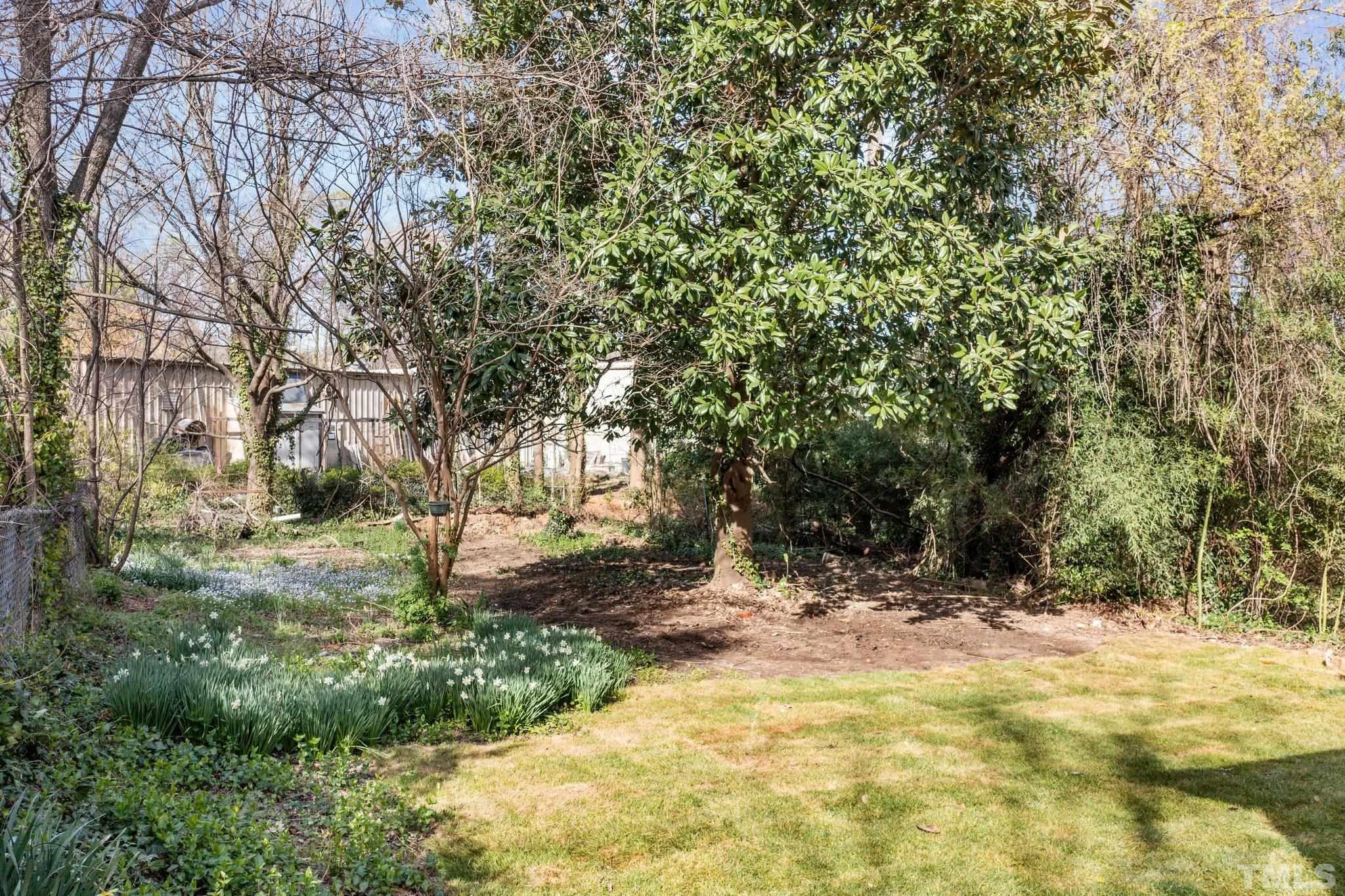 2908 Woods Place Raleigh, NC 27607 - Photo 6 of 38