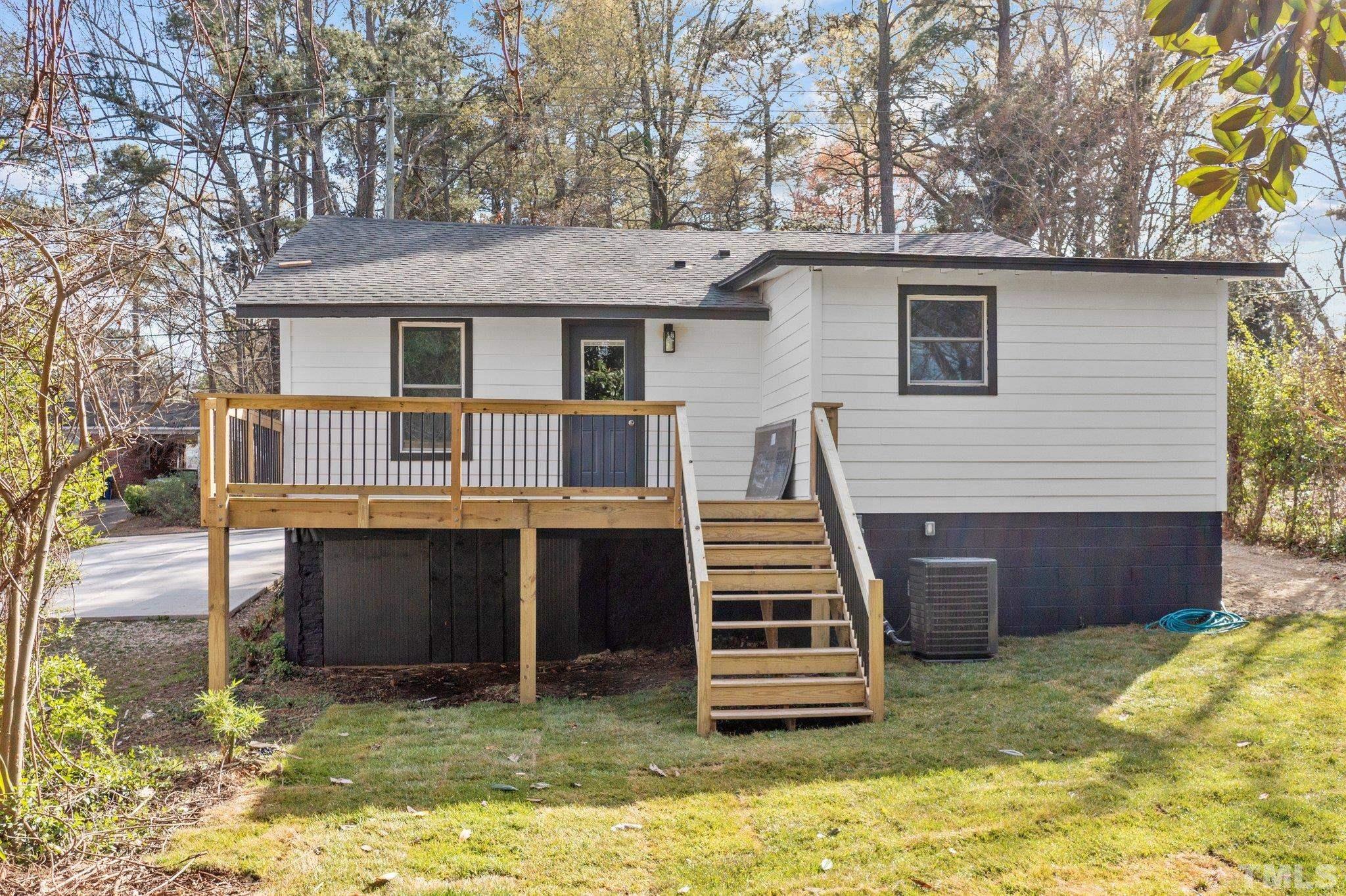 2908 Woods Place Raleigh, NC 27607 - Photo 10 of 38