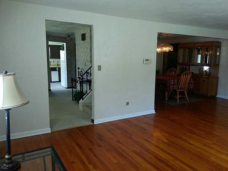 443 Manor Road Delmont, PA 15626 - Photo 4 of 25 Living Room.