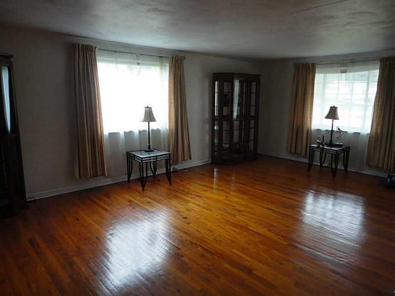 443 Manor Road Delmont, PA 15626 - Photo 6 of 25 Living Room.