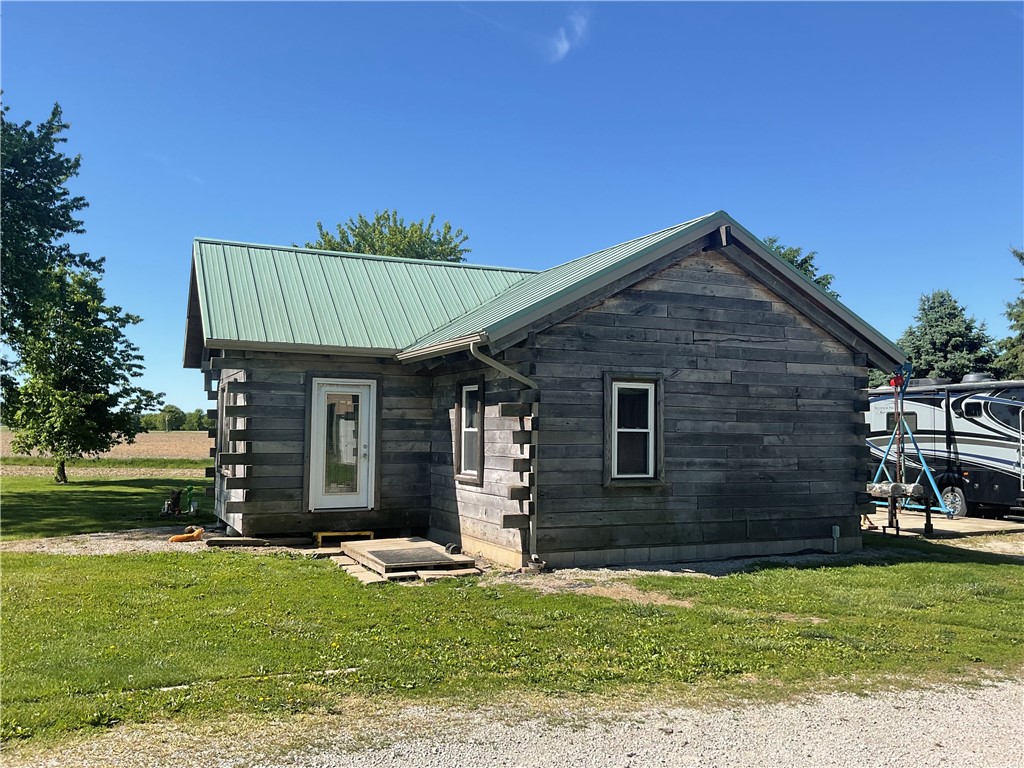 2613 North 800 E Road Moweaqua, IL 62550 - Photo 5 of 19